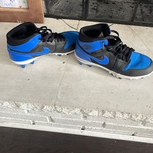 black and blue jordan nike cleats, size 9.5